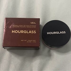 Hourglass Veil Translucent Setting Powder